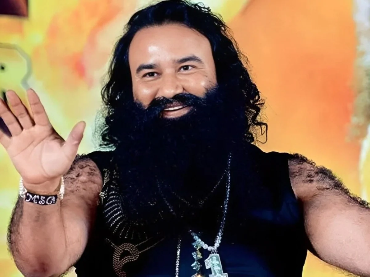 राम रहीम फिर जेल से बाहर... 30 दिन की मिली पैरोल, 20 साल की सजा के बीच 16वीं बार हो चुकी है 'अस्थायी रिहाई'