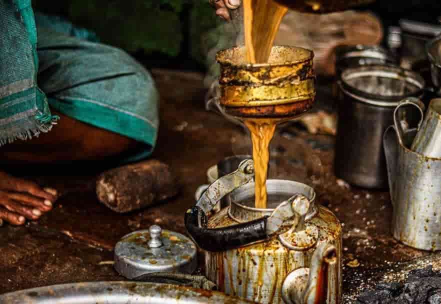 अदरक की चाय के शौकीन हो जाएं सावधान! क्या जरूरत से ज्यादा सेवन बन सकता है सेहत के लिए मुसीबत?