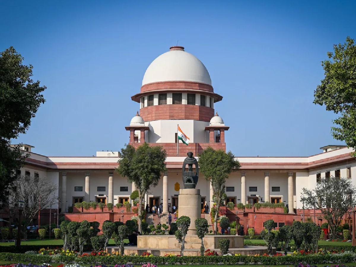 परिवार को धर्म बदलकर इस्लाम अपनाने के लिए मजबूर करने वाला आरोपी SC पहुंचा, अदालत ने दी बड़ी राहत