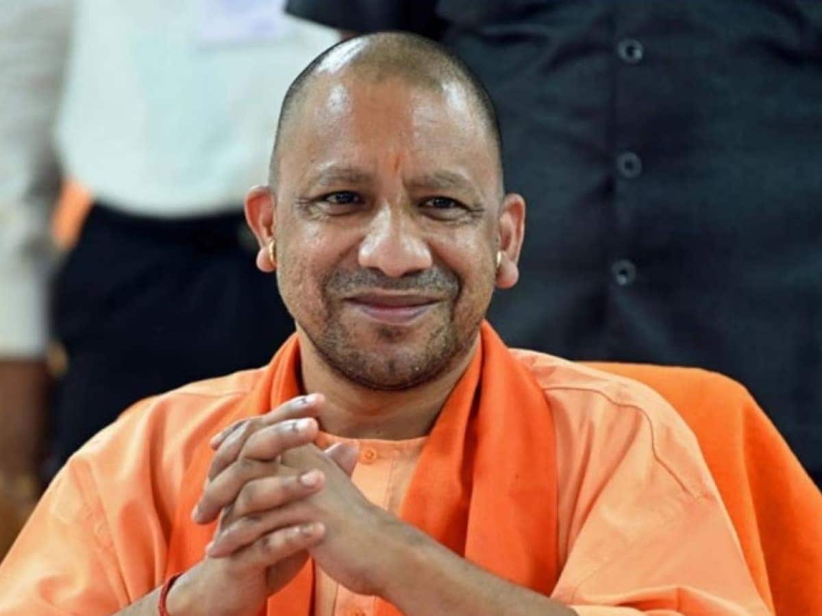 यूपी के गांवों की चमकेगी किस्मत! 250+ आबादी वाले गांव मुख्य मार्गों से जुड़ेंगे, जानें योगी सरकार का मेगा प्लान