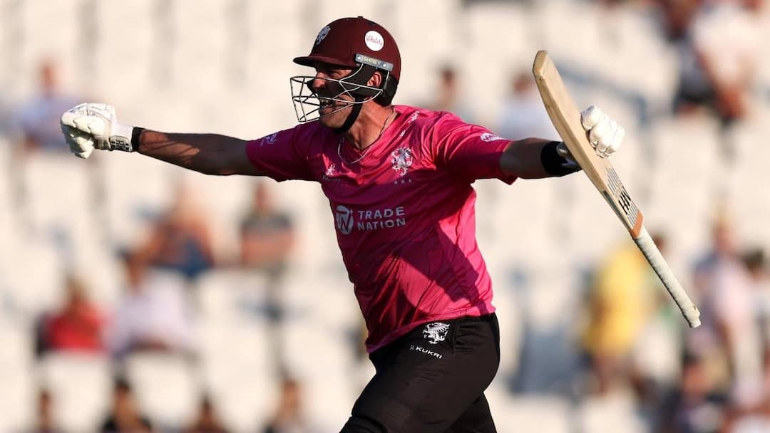 T20 Blast: 8 विकेट डाउन, 33 गेंद में चाहिए थे 80 रन; फिर 9वें नंबर के इस बल्लेबाज ने आखिरी ओवर में 3 छक्के जड़कर पलटा पूरा मैच