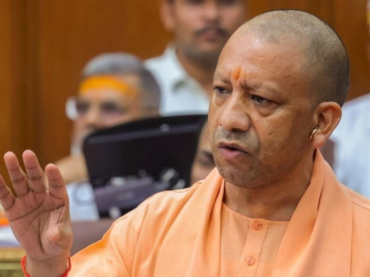 Mission 2027: यूपी के अनुपूरक बजट में योगी सरकार का पूर्वांचल पर 'मेगा फोकस', विंध्य एक्सप्रेस-वे, ग्रामीण विकास और रोजगार के लिए खुला खजाना, जानें आपके जिले को क्या मिला?