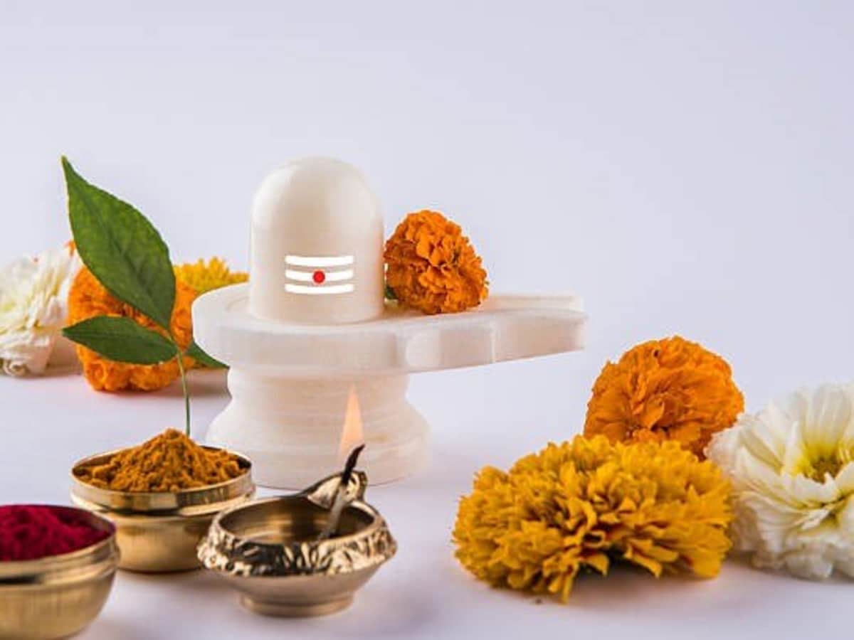 सावन पूर्णिमा पर स्नान-दान और व्रत की सही तारीख जानिए, क्या रक्षाबंधन पर चंद्र ग्रहण का पड़ेगा कोई साया?