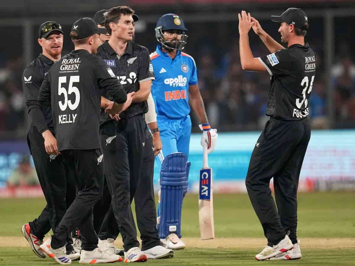 IND vs NZ: भारत के न्यूजीलैंड दौरे को लेकर फैंस में मची होड़! 48 घंटे में बिके 26 हजार टिकट, हाउसफुल की कगार पर पहुंचे स्टेडियम