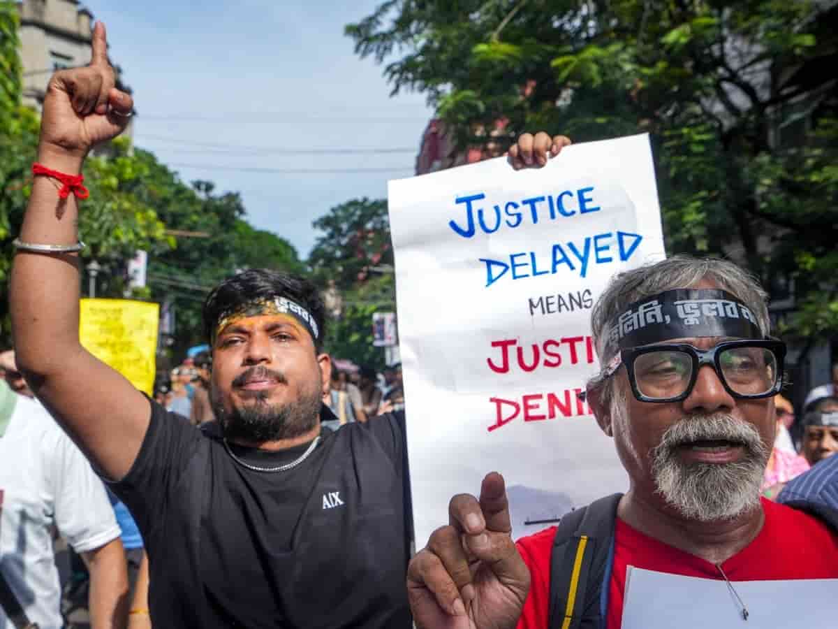 सेमिनार हॉल का वह लाल गद्दा, टूटी ऐनक और आंखों से बहता खून; 36 घंटे की ड्यूटी के बाद दरिंदगी की शिकार डॉक्टर 'अभया' के खौफनाक मंजर