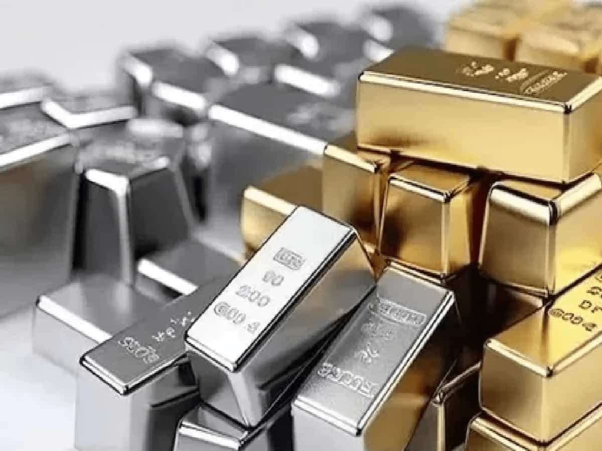 Gold Silver Price Crash: सोने और चांदी में भारी गिरावट, MCX पर चांदी 2 लाख के नीचे फिसली