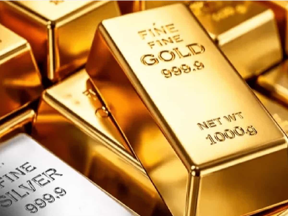 सोने-चांदी की कीमतों में हलचल: दिल्ली में ₹1,46,300 पर पहुंचा 24 कैरेट गोल्ड, चांदी के तेवर भी तीखे